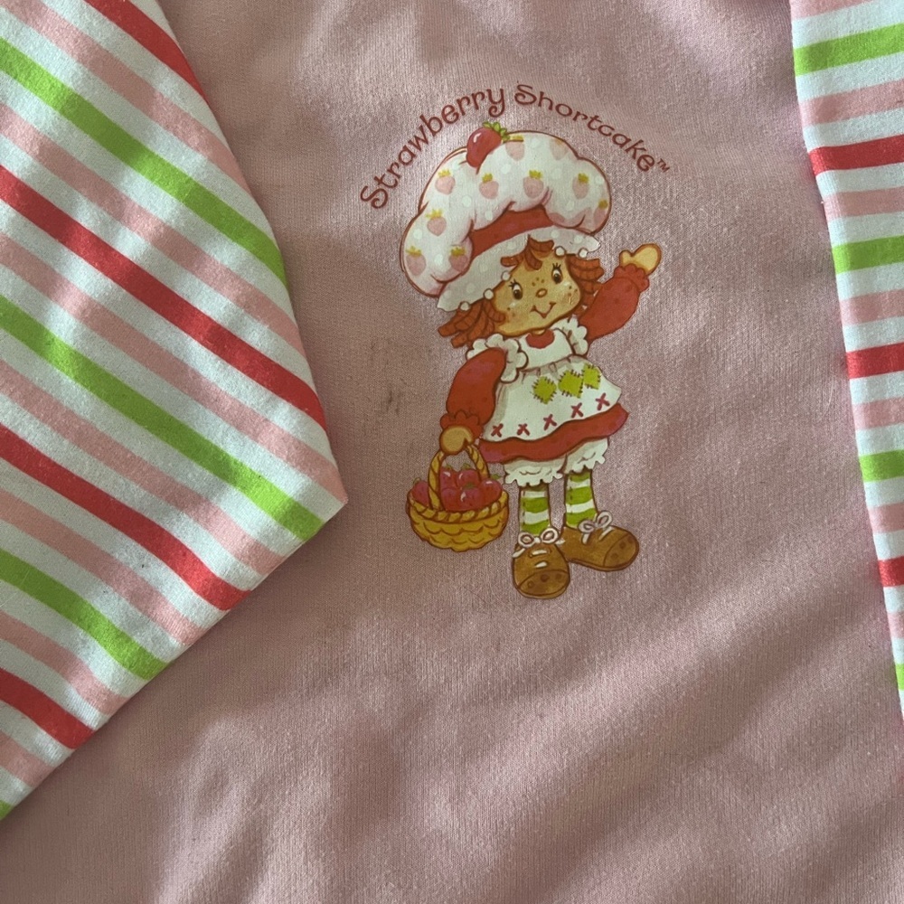 Courtney's™ Strawberry Shortcake™ Pajamas for Girls Small 7/8 - Picture 5 of 6